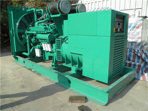 奉贤出租发电机 发电机组厂家：柴油发电机组的控制屏的作用是什么？